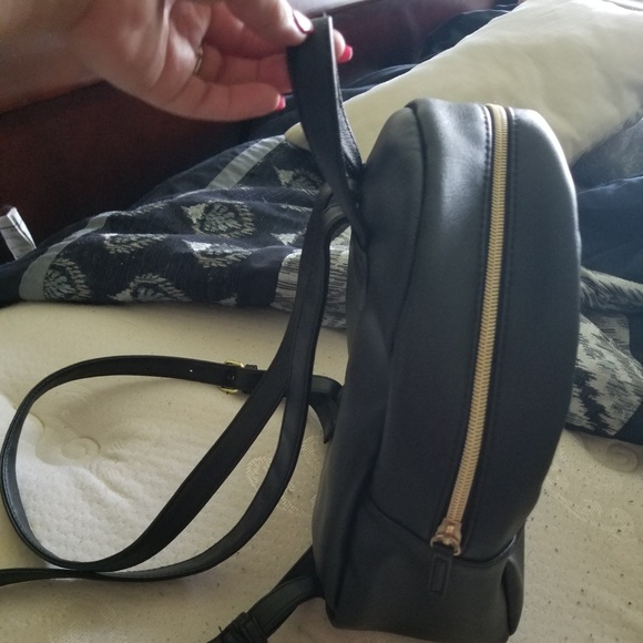 Backpack - Picture 3 of 3